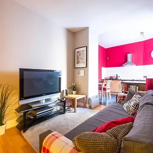  Appartement Joivy Amazing Location - Charming By The Castle!