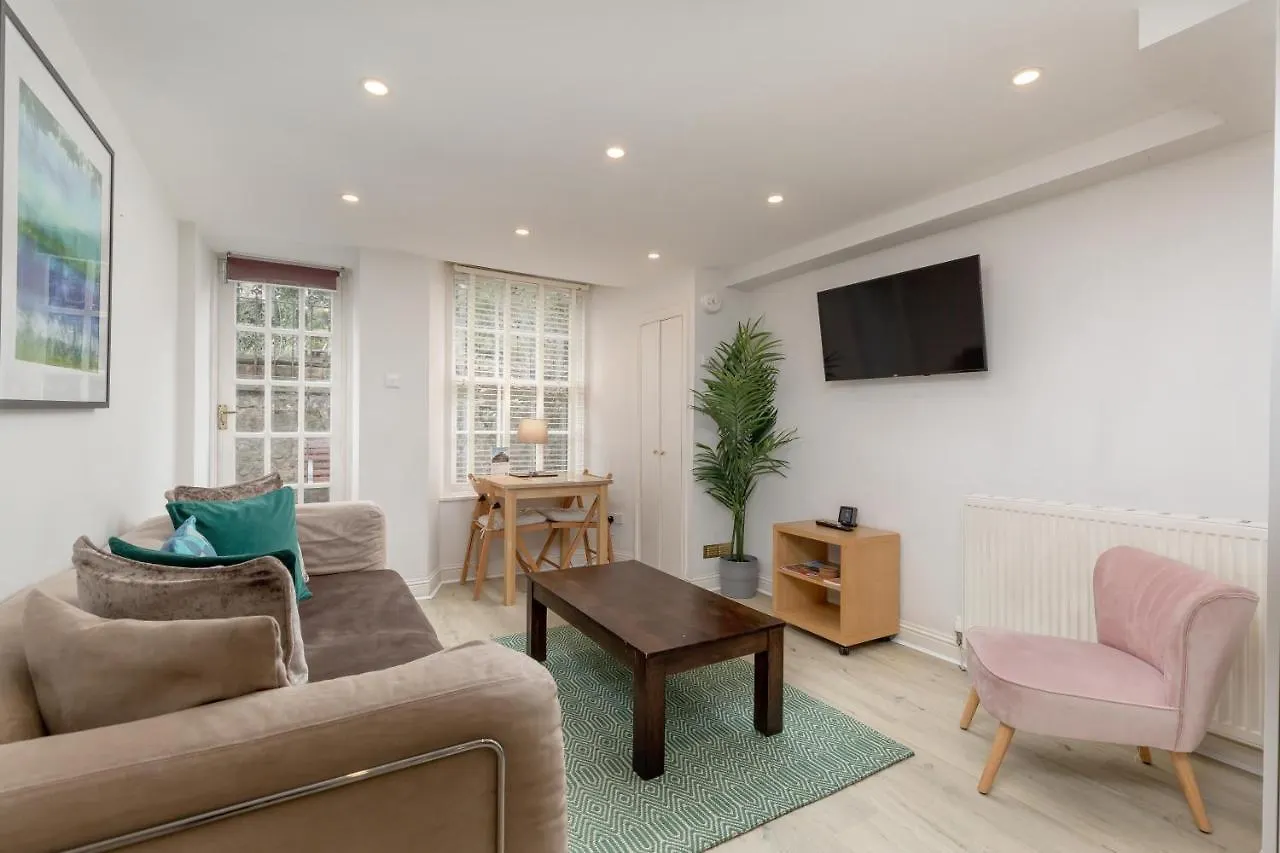 Southside Apartments By Destination Edinburgh